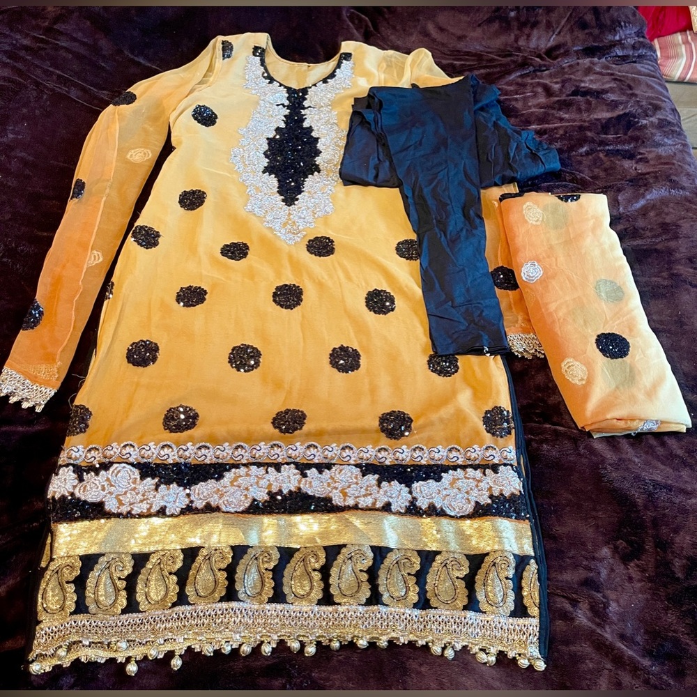 Churidar Suit